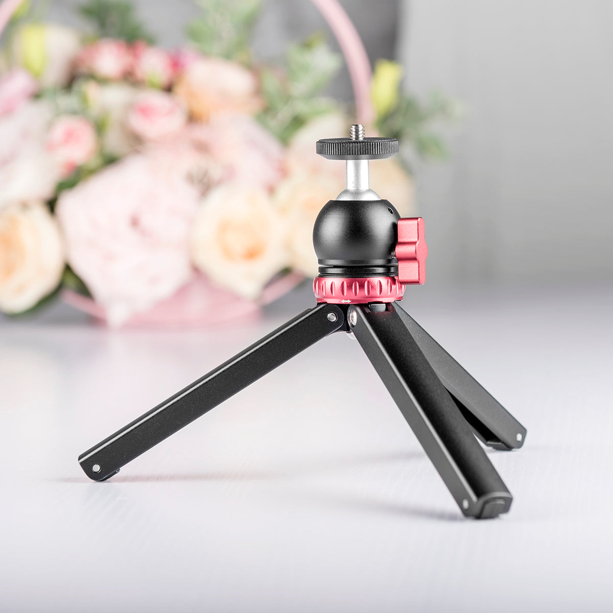 Yelangu T1 Mini Desktop Travel Tripod Aluminum with 360 Degree Ball Head for Cameras and Phone